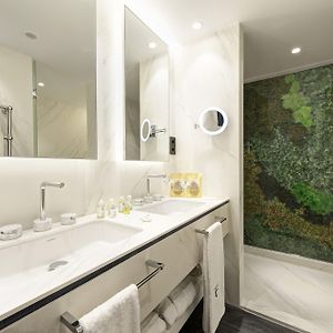 Deluxe Kamer met een King Size Bed op de Dak